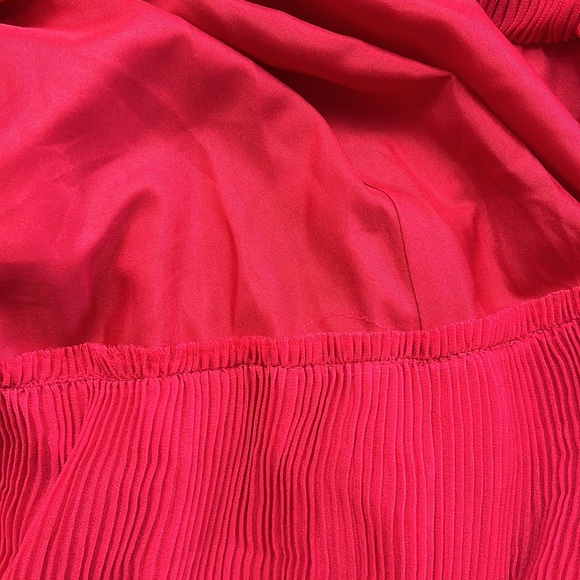 Mac Duggal Sleeveless Ruffle Tiered V-Neck Gown in Red style 49054, SIZE 2 - Picture 13 of 13